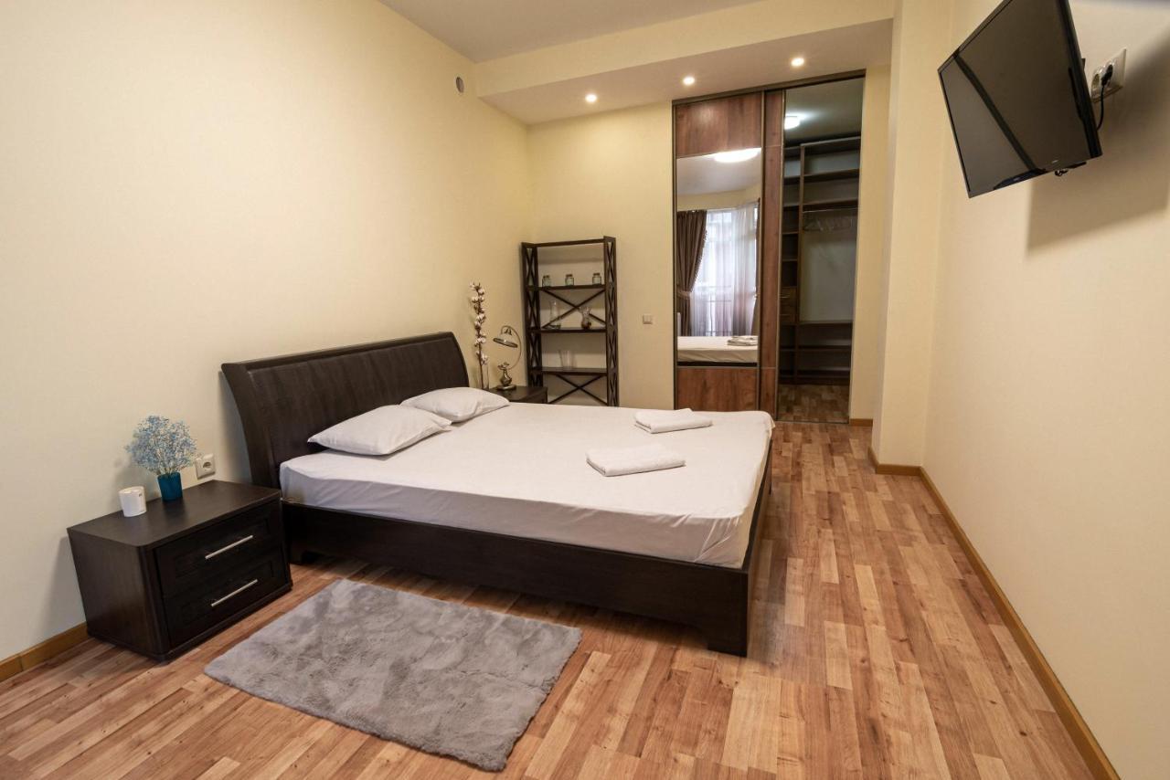 Comfort Apartment Leopoli Esterno foto