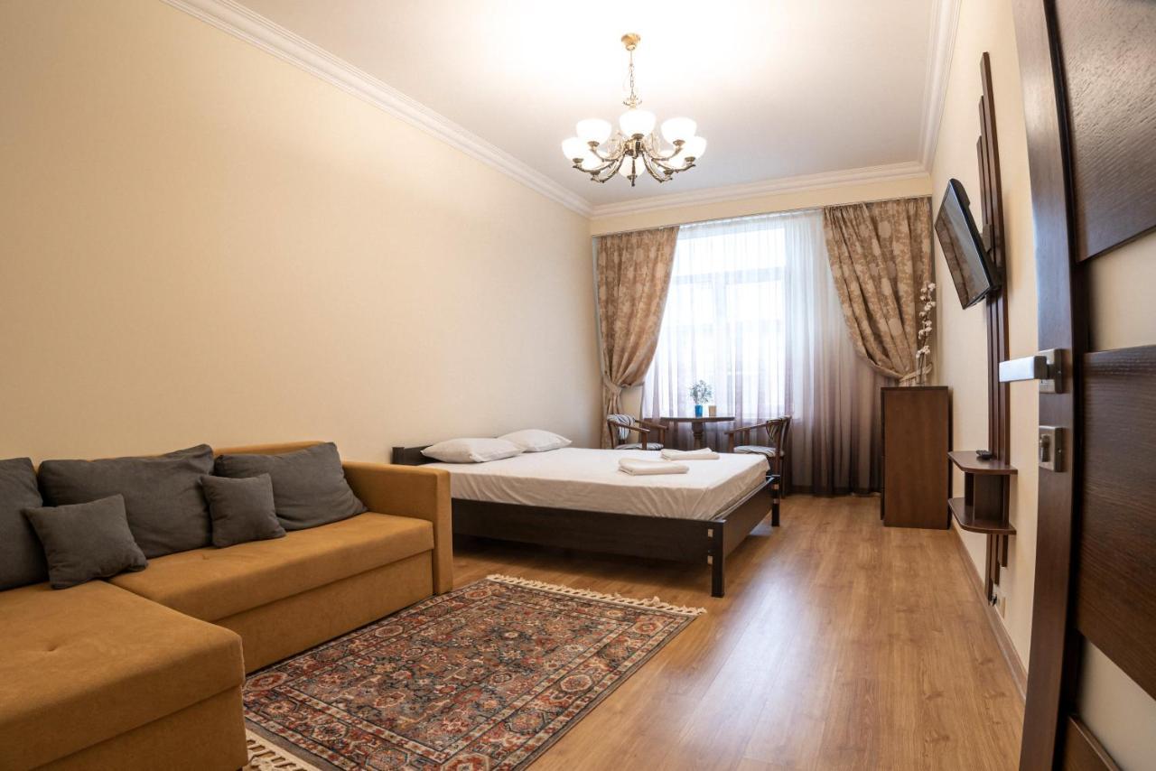 Comfort Apartment Leopoli Esterno foto