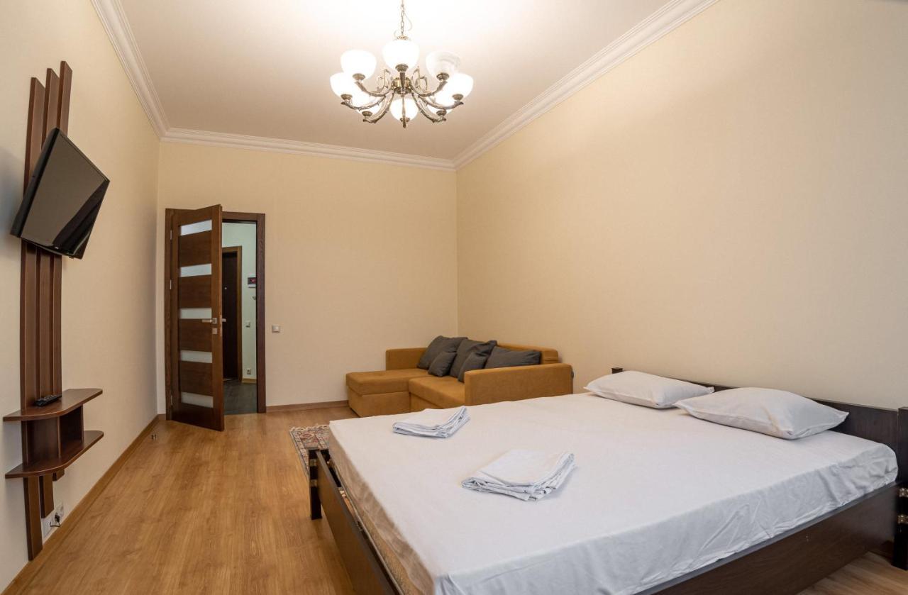 Comfort Apartment Leopoli Esterno foto