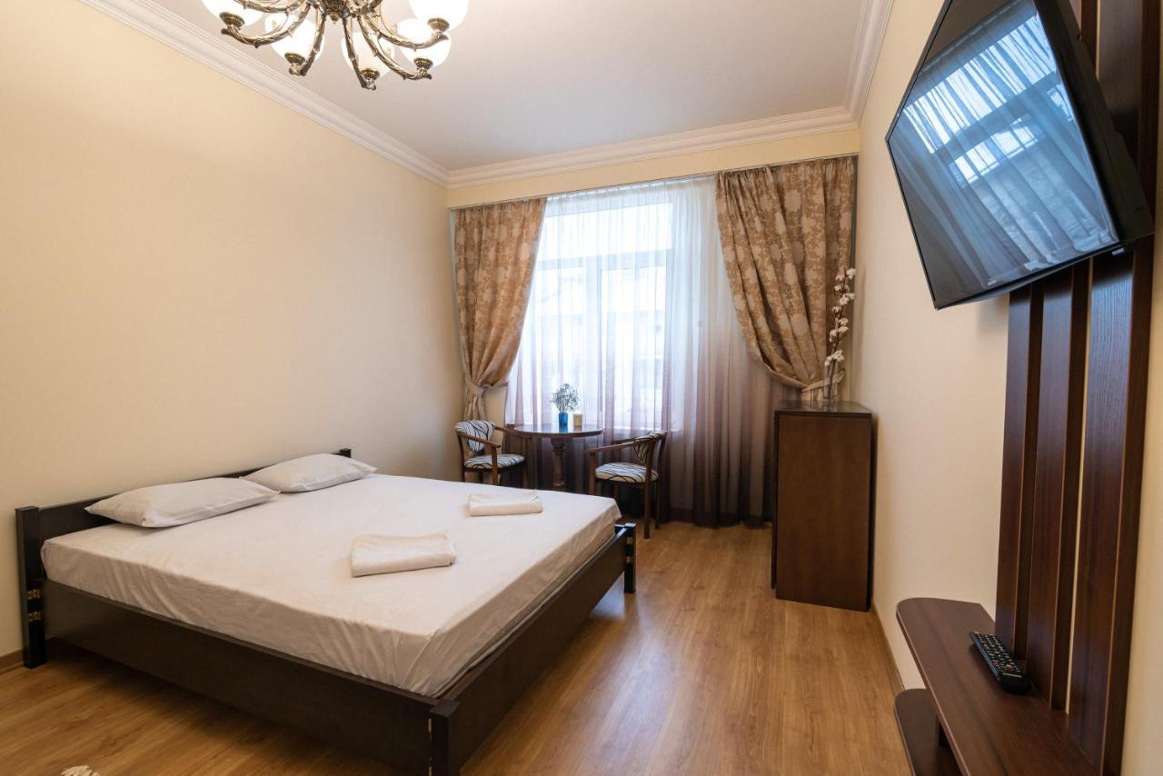 Comfort Apartment Leopoli Esterno foto