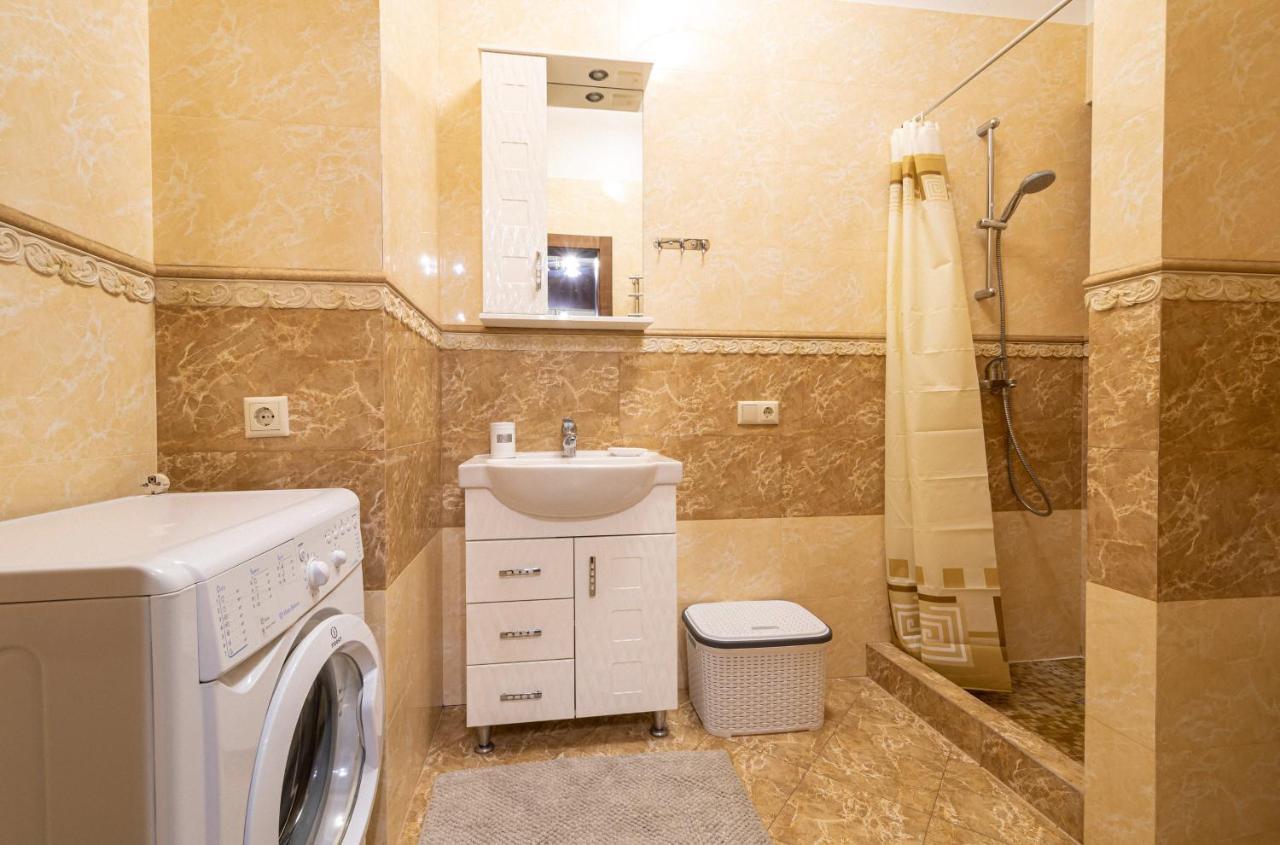 Comfort Apartment Leopoli Esterno foto