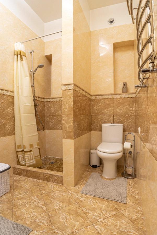 Comfort Apartment Leopoli Esterno foto